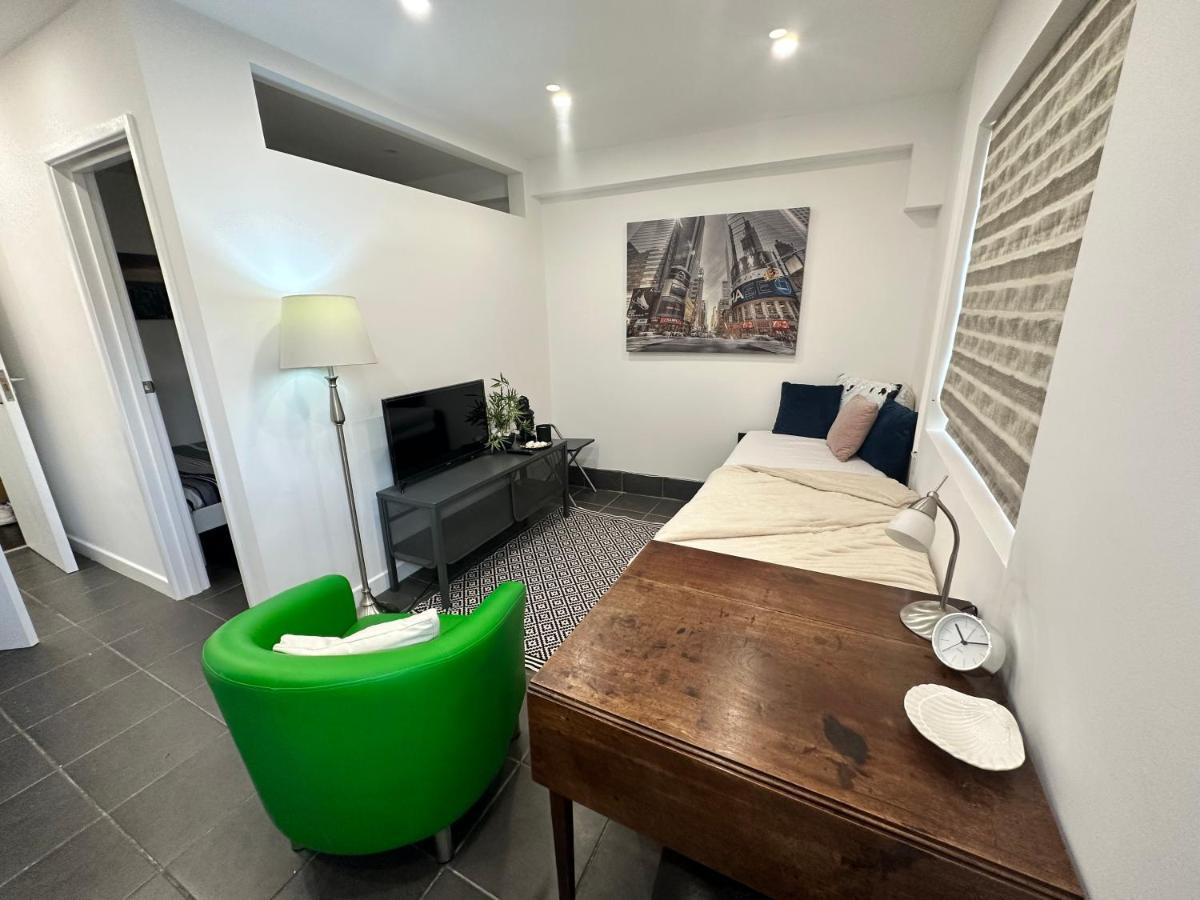 Modern Flat In Central Egham By Windsor Castle, Staines-Upon-Thames And Heathrow Airport Exteriör bild