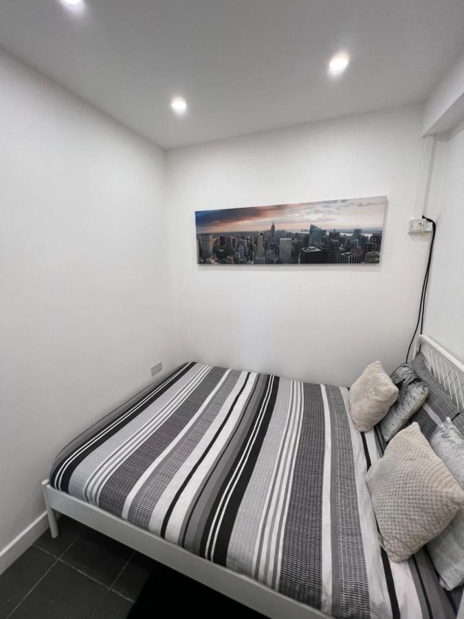 Modern Flat In Central Egham By Windsor Castle, Staines-Upon-Thames And Heathrow Airport Exteriör bild