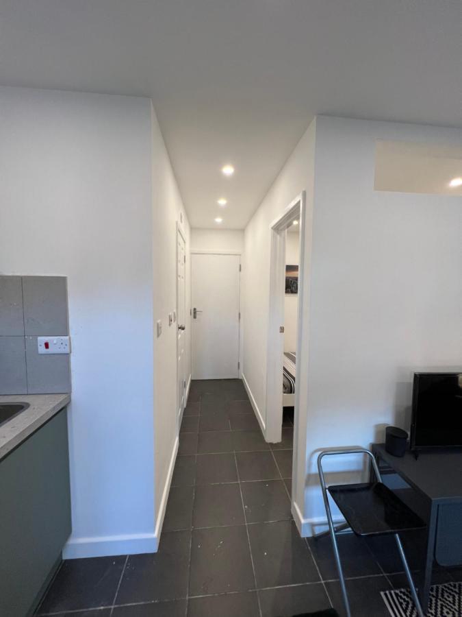 Modern Flat In Central Egham By Windsor Castle, Staines-Upon-Thames And Heathrow Airport Exteriör bild
